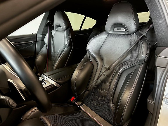BMW 840i 15 of 29