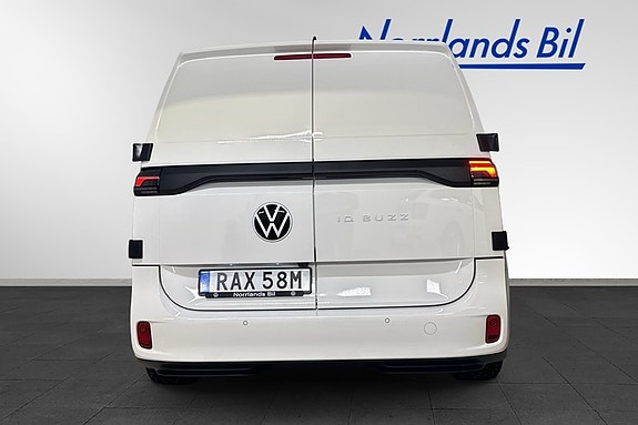 Volkswagen ID. Buzz 4 of 9