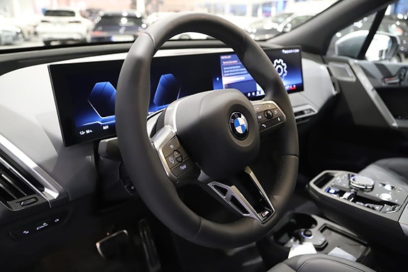 BMW iX 12 of 13