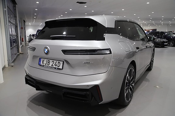 BMW iX 8 of 13