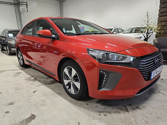 Hyundai IONIQ 2 of 5