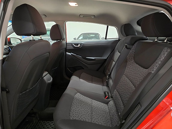 Hyundai IONIQ 13 of 21