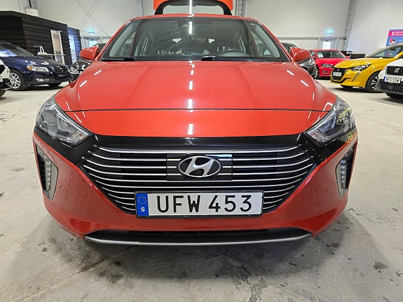Hyundai IONIQ 8 of 21