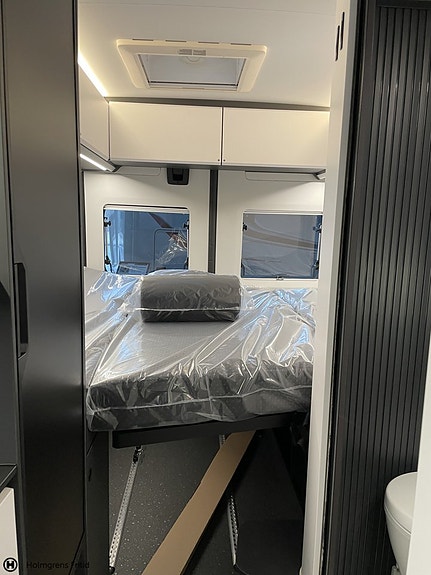 Adria Twin Supreme 600 SPB - Fiat MultiJet3 140HP (103kW) 35L 13 of 14