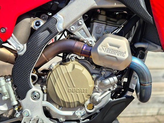 Ducati Desmo450 MX Factory 10 of 11