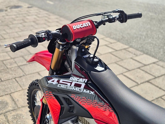 Ducati Desmo450 MX Factory 11 of 11