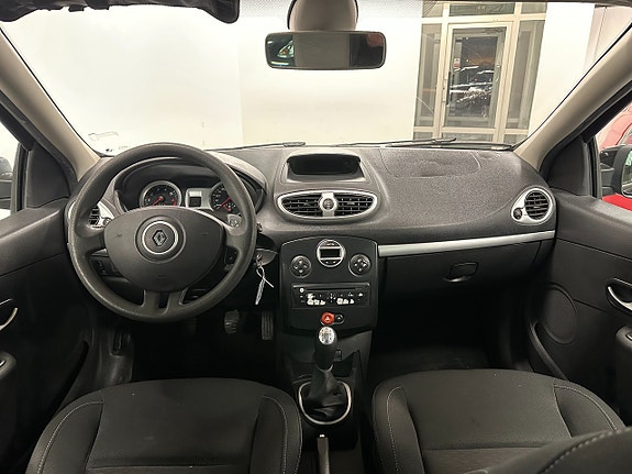 Renault Clio 6 of 7
