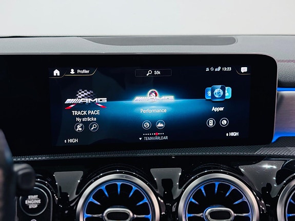 Mercedes-Benz CLA35 13 of 25