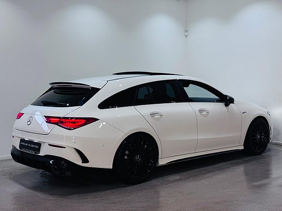 Mercedes-Benz CLA35 25 of 25