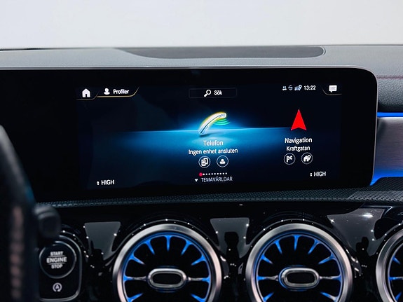 Mercedes-Benz CLA35 17 of 25