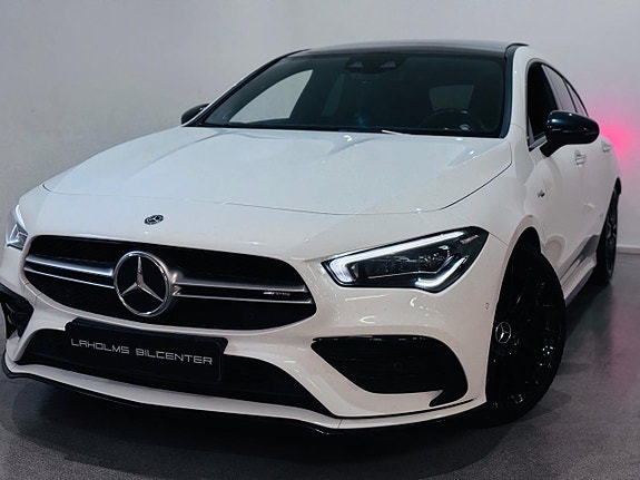 Mercedes-Benz CLA35 3 of 5