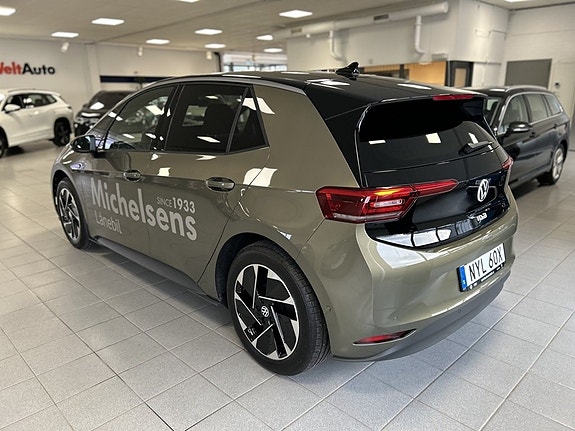 Volkswagen ID.3 3 of 7