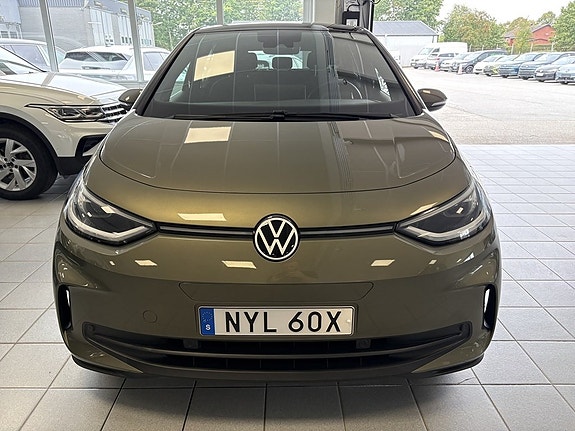 Volkswagen ID.3 2 of 10