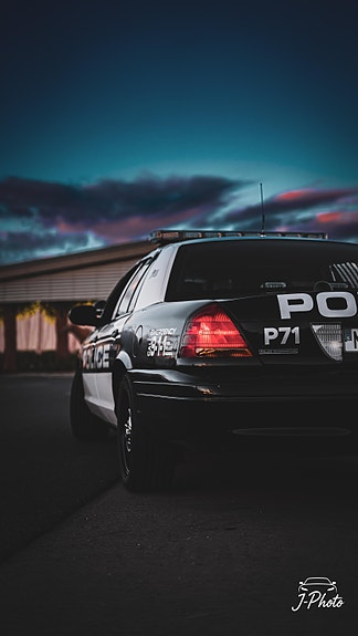 Ford Crown Victoria 3 of 5