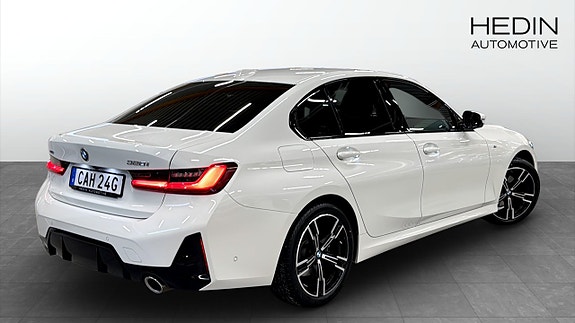BMW 320 2 of 5