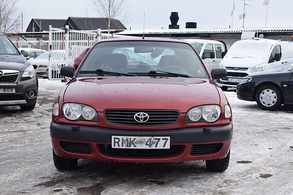 Toyota Corolla 2 of 13