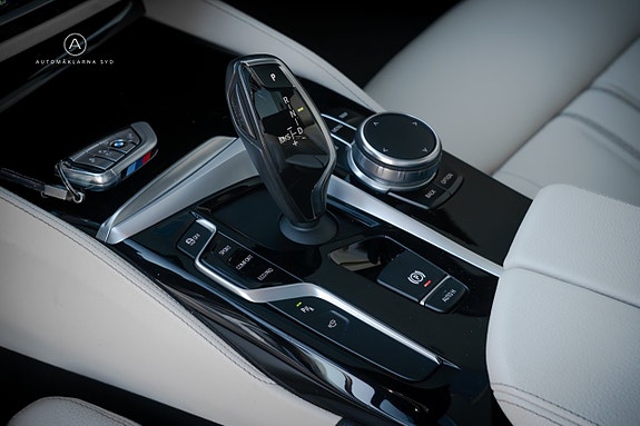 BMW 540i 13 of 29
