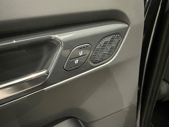 Kia EV9 8 of 16