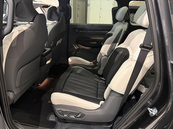 Kia EV9 7 of 16