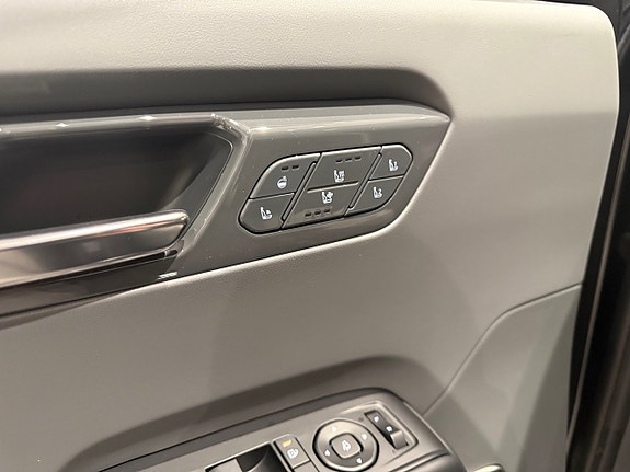 Kia EV9 5 of 16