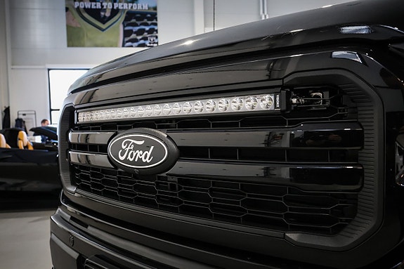 Ford F-150 3 of 5