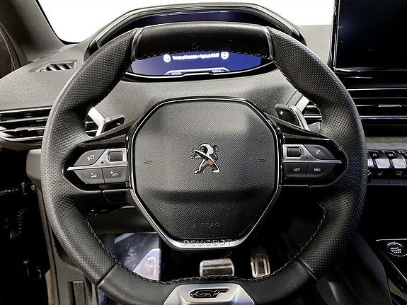 Peugeot 5008 8 of 16
