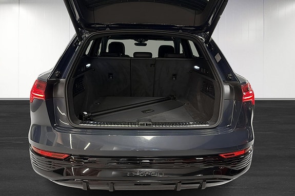 Audi Q8 e-tron 11 of 11
