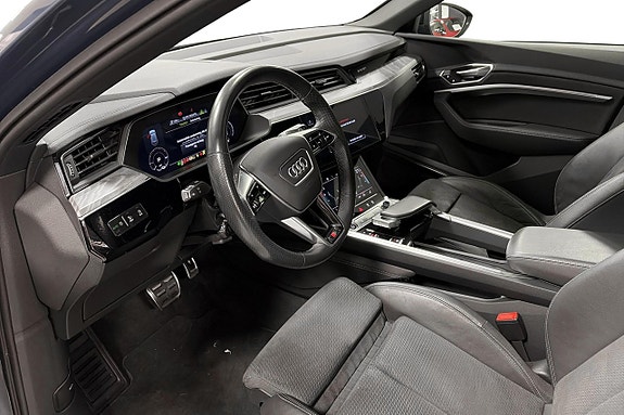 Audi Q8 e-tron 6 of 11