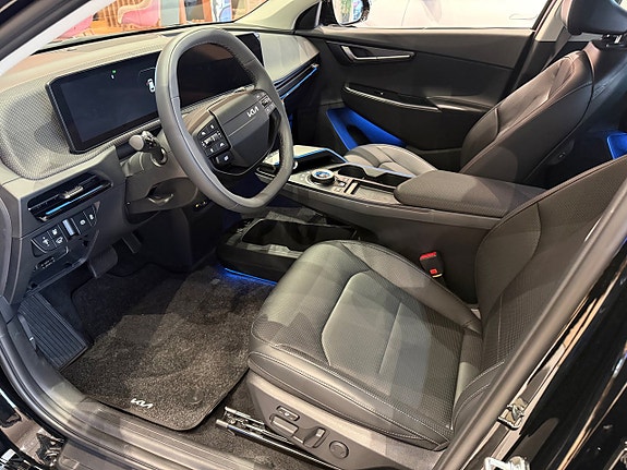 Kia EV6 3 of 13