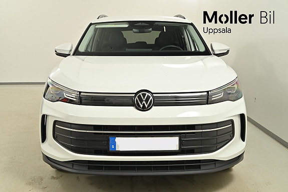 Volkswagen Tiguan 2 of 5