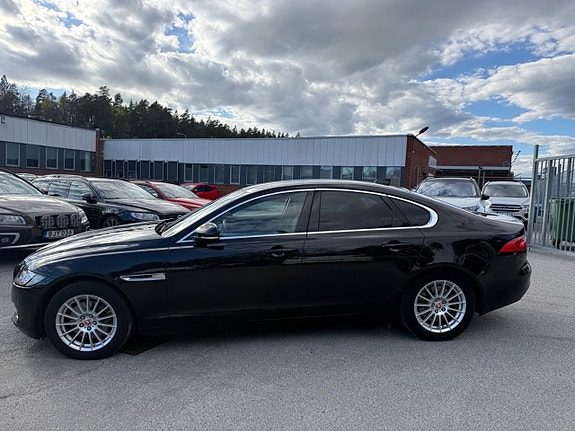 Jaguar XF 3 of 19