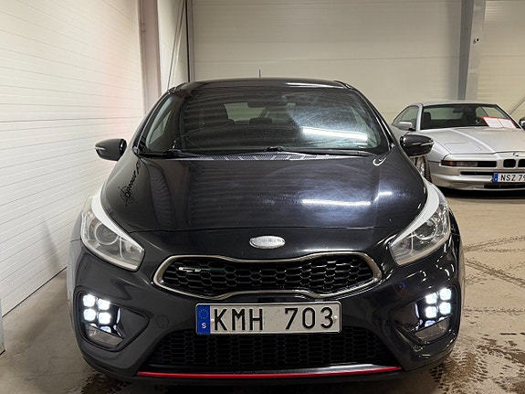 Kia ProCeed 9 of 15