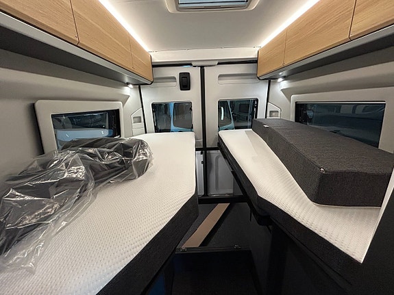 Adria TWIN 640 SLB / Automat / B-körkort / Långbädd 12 of 26
