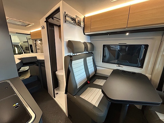 Adria TWIN 640 SLB / Automat / B-körkort / Långbädd 8 of 26
