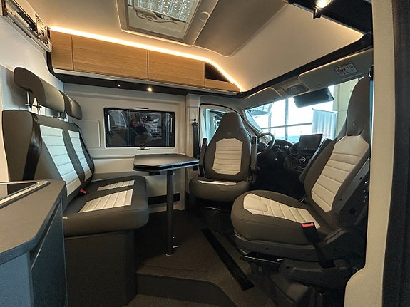 Adria TWIN 640 SLB / Automat / B-körkort / Långbädd 6 of 26