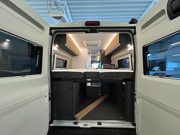 Adria TWIN 640 SLB / Automat / B-körkort / Långbädd 5 of 26