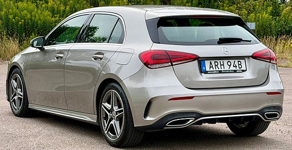 Mercedes-Benz A180 4 of 5