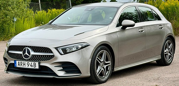Mercedes-Benz A180 3 of 5