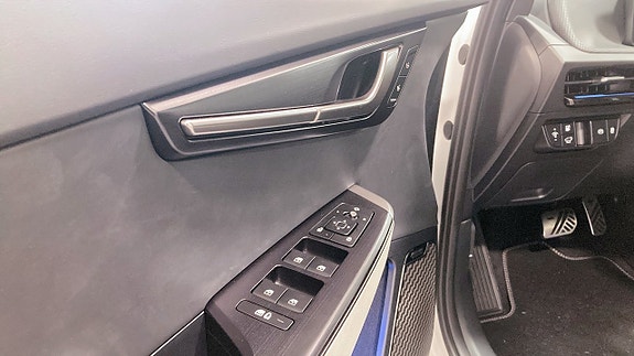 Kia EV6 11 of 19