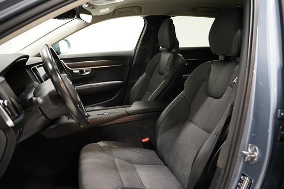 Volvo V90 Cross Country 8 of 20