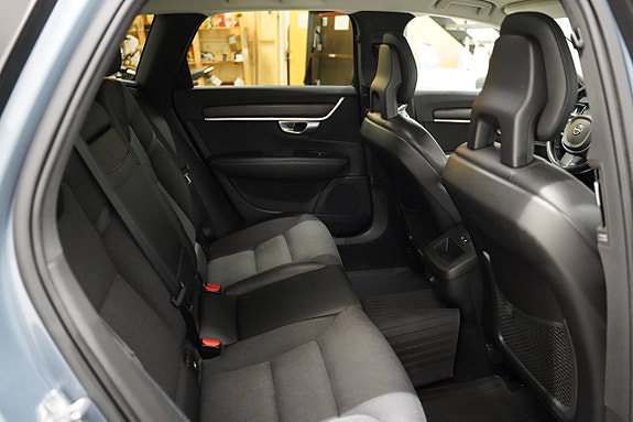 Volvo V90 Cross Country 17 of 20