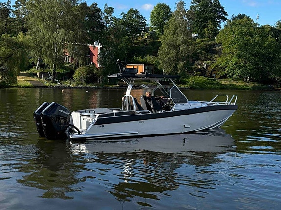 Anytec 860-T / Twin Mercury V10 425hk 2026