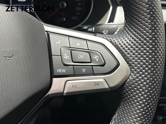 Volkswagen Passat 17 of 20