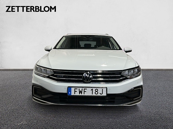 Volkswagen Passat 5 of 20