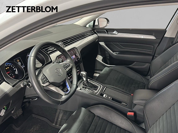 Volkswagen Passat 8 of 20