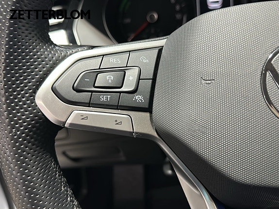 Volkswagen Passat 16 of 20