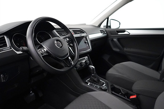 Volkswagen Tiguan 5 of 5