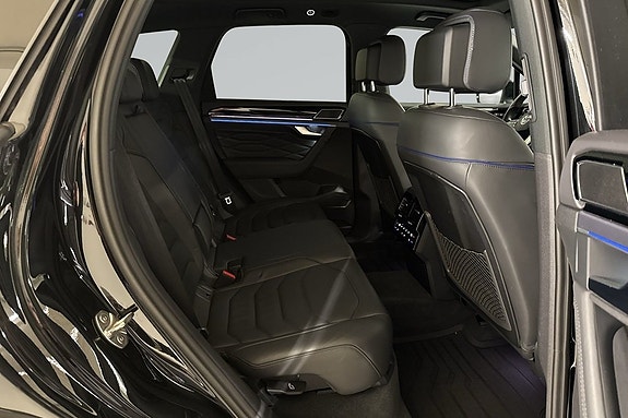 Volkswagen Touareg 6 of 9