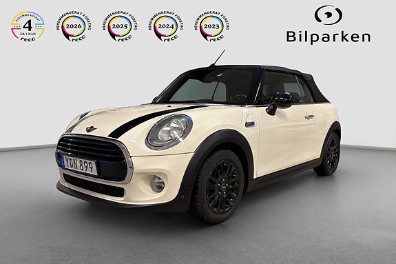 MINI Cooper 4 of 5