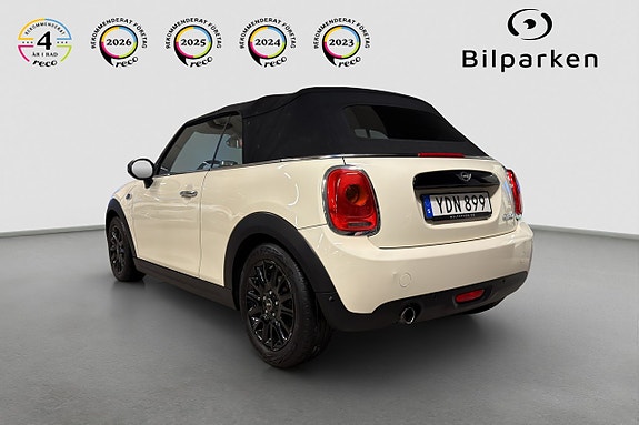 MINI Cooper 3 of 5